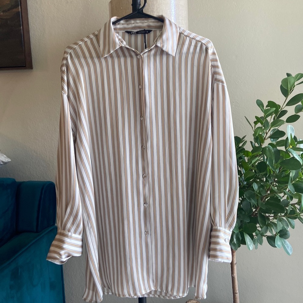 Zara Long sleeve button up blouse